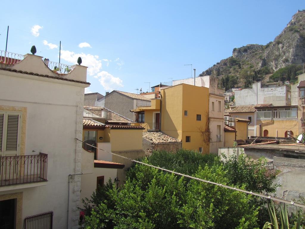 Comeinsicily - Al Teatro Apartment Taormina Exterior foto